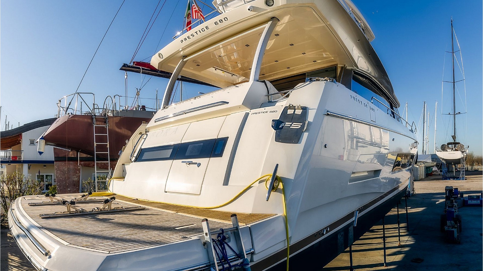 PRESTIGE 680 FLYBRIDGE